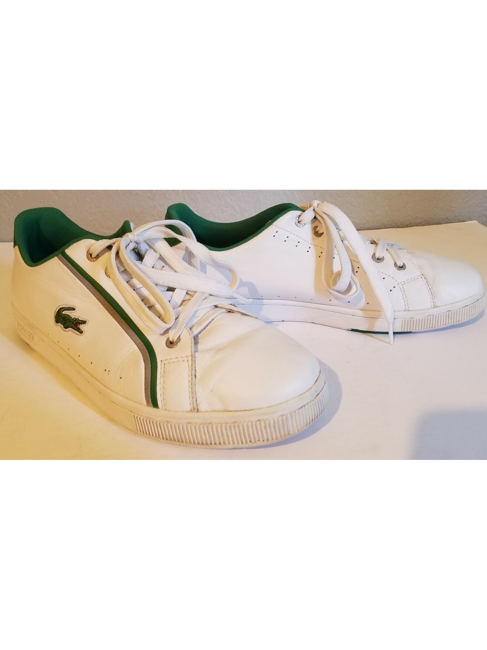 LACOSTE MEN'S LACE UP LEATHER WHITE SNEAKERS, SIZE 11